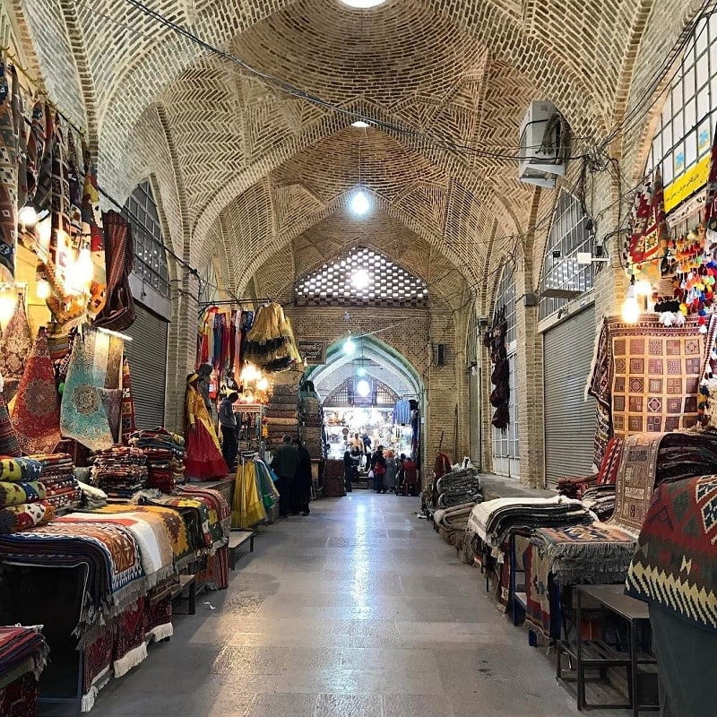  بازارهای محلی مشهد برای خرید لباس و صنایع دستی